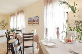 Bed and breakfast Happiness - Center *